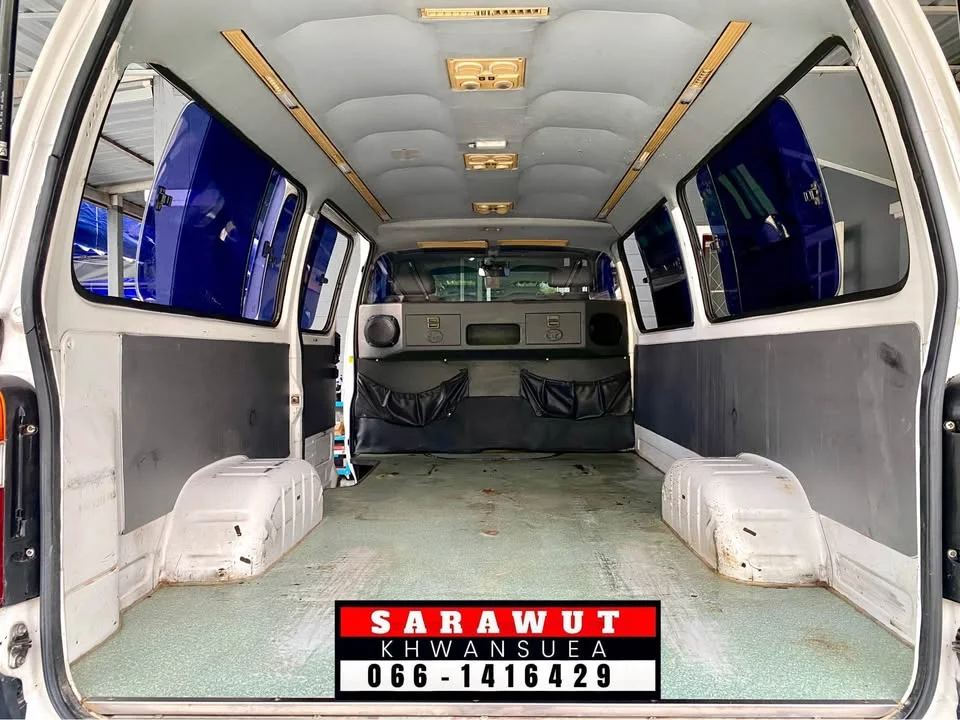 2002 Toyota Commuter IV (H100) 2