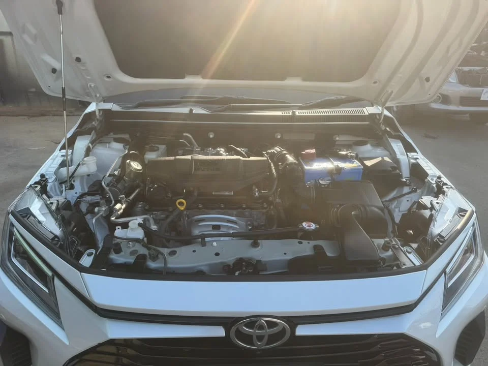 2023 Toyota Yaris ATIV IV 3