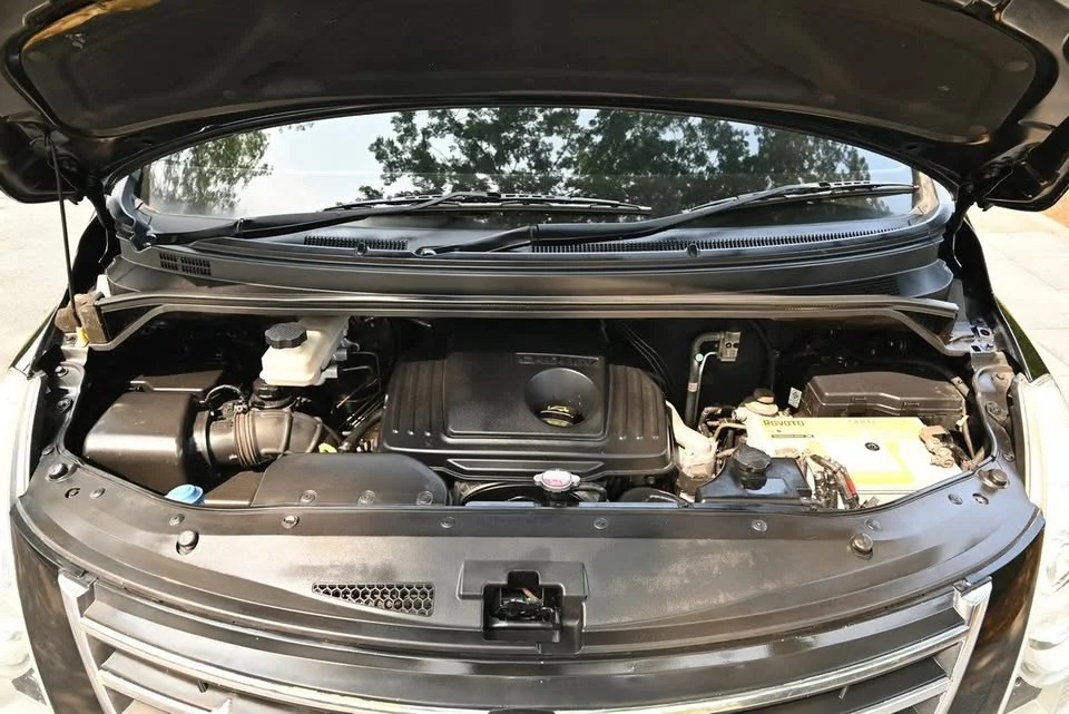2012 Hyundai H-1 II 2