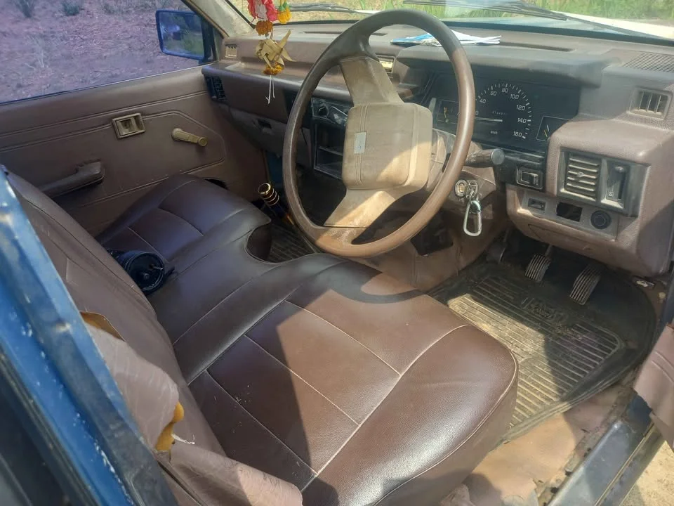 1991 Mitsubishi Triton II 3