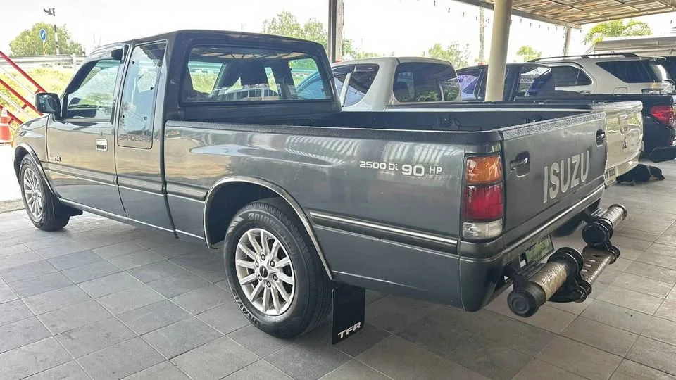 1992 Isuzu TFR III 2