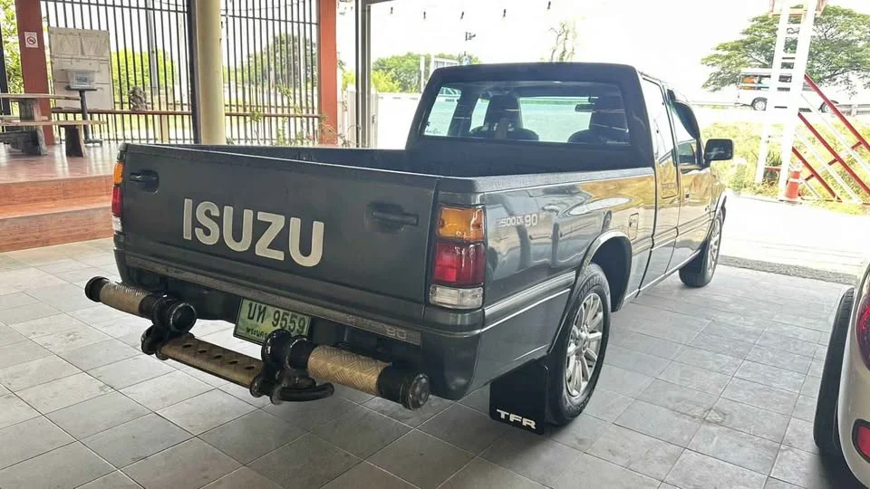 1992 Isuzu TFR III 3