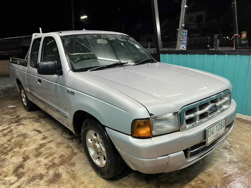 2002 Mazda 2500 Fighter V 3
