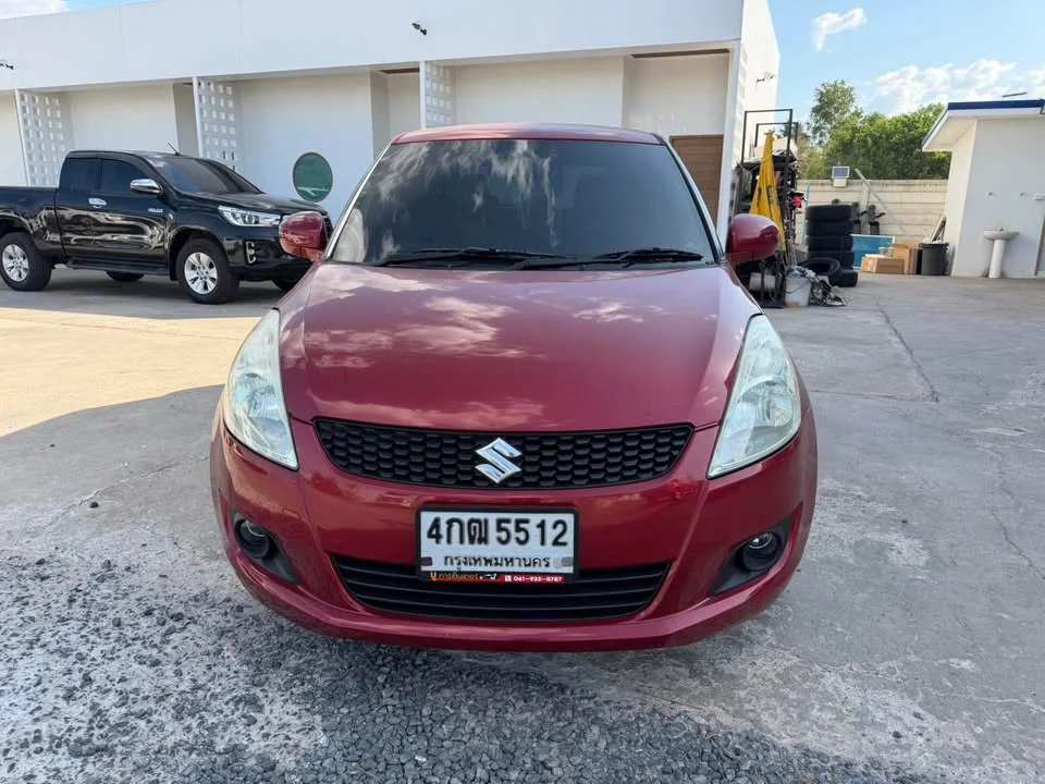 2015 Suzuki Swift II 2