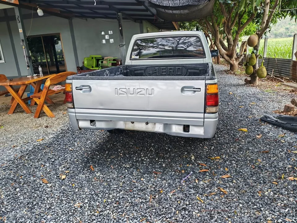 1995 Isuzu TFR III 2