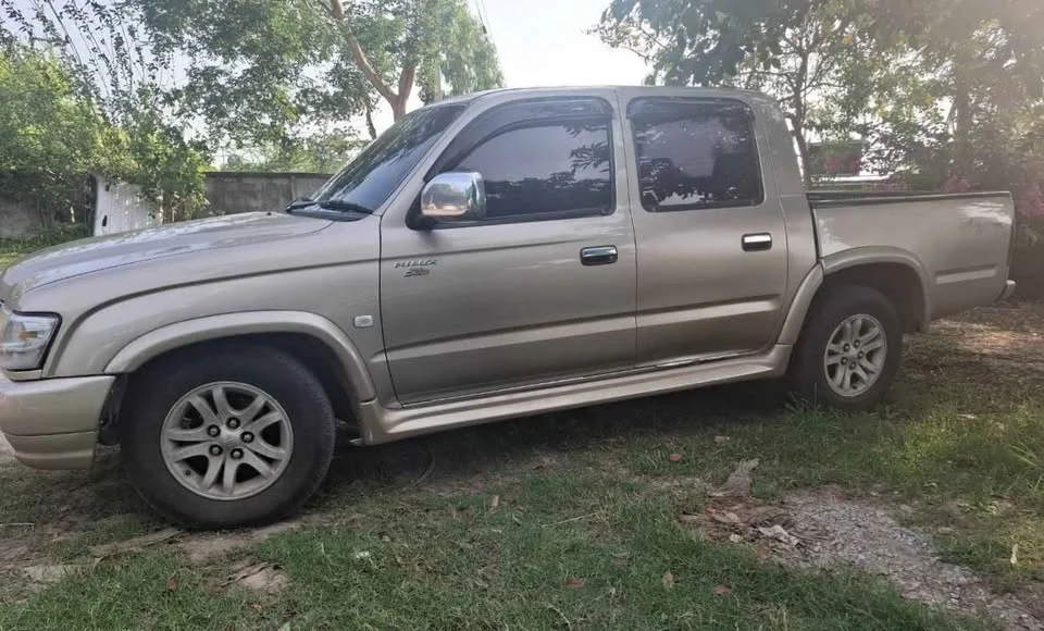2004 Toyota Hilux Tiger VI 3