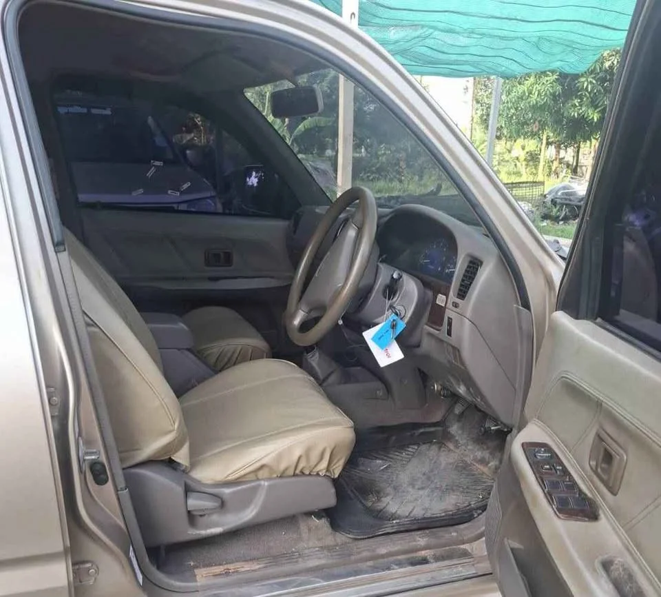 2004 Toyota Hilux Tiger VI 2