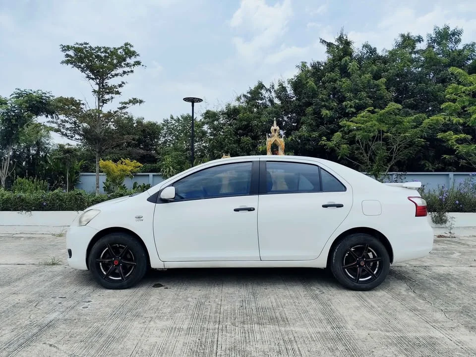 2010 Toyota Vios II 2