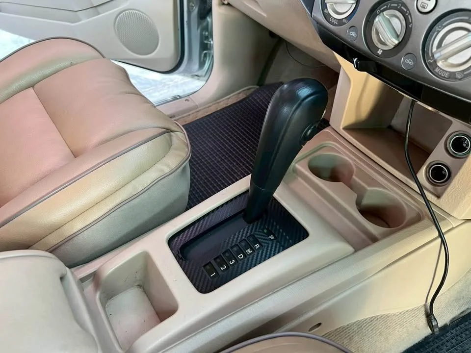 2007 Ford Everest I 3