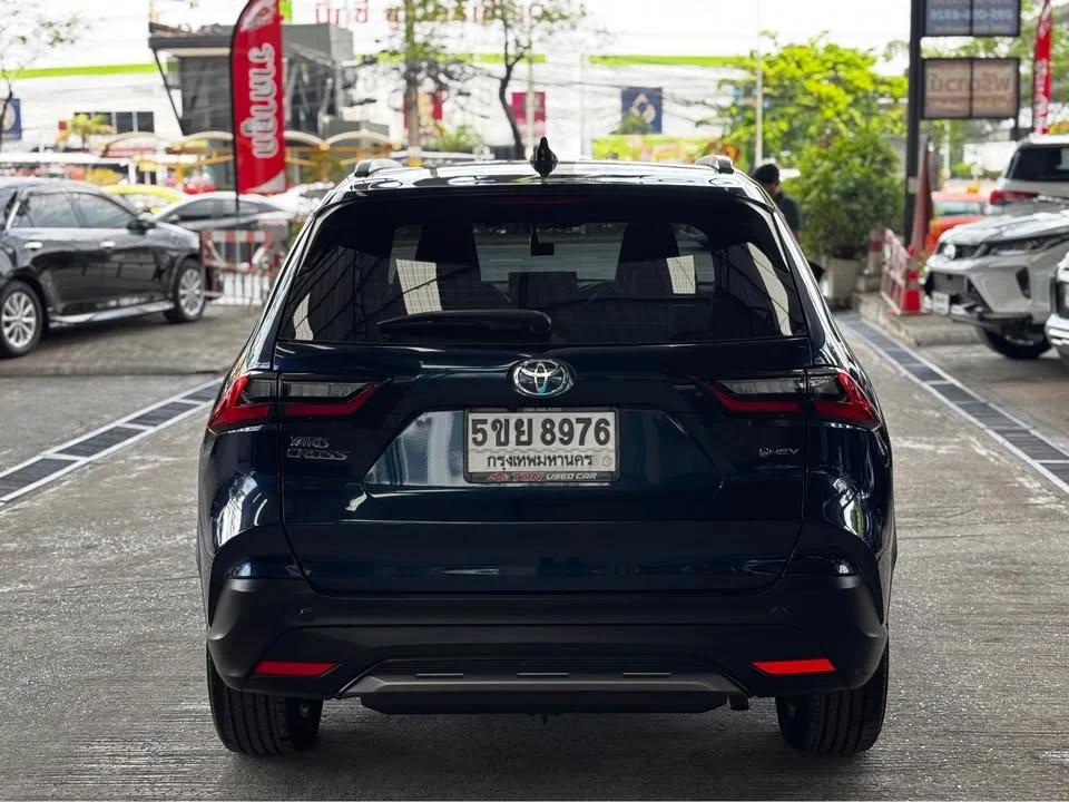 2024 Toyota Yaris Cross AC200 3