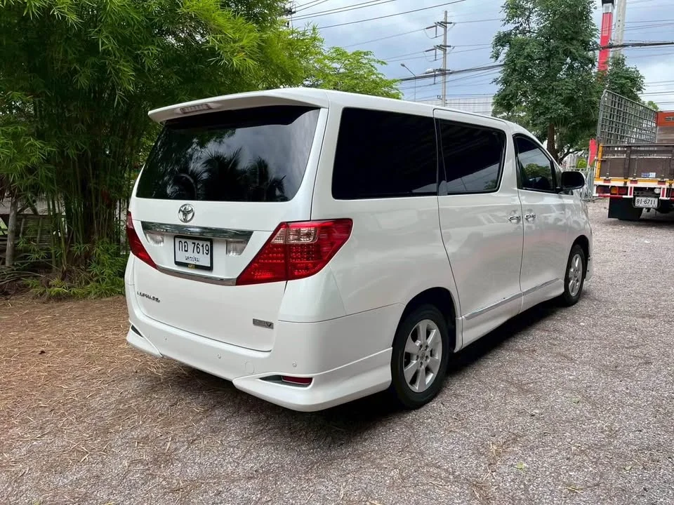 2011 Toyota Alphard, Vellfire II (AH20) 3