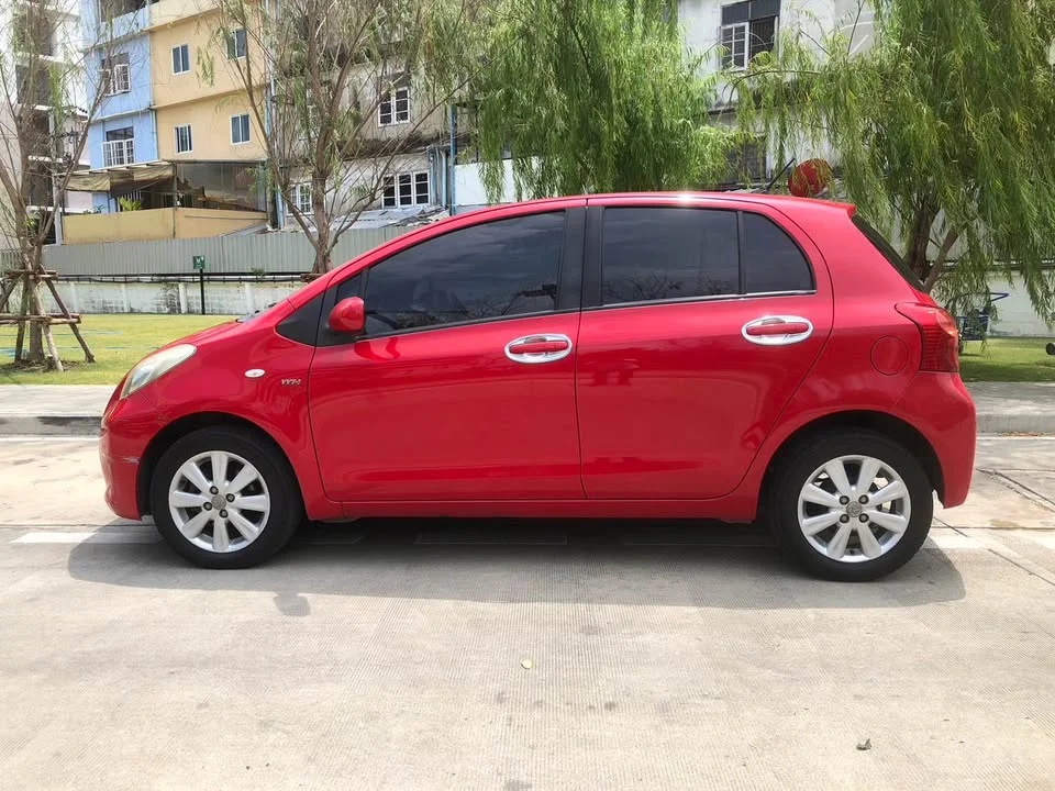 2012 Toyota Yaris II 3