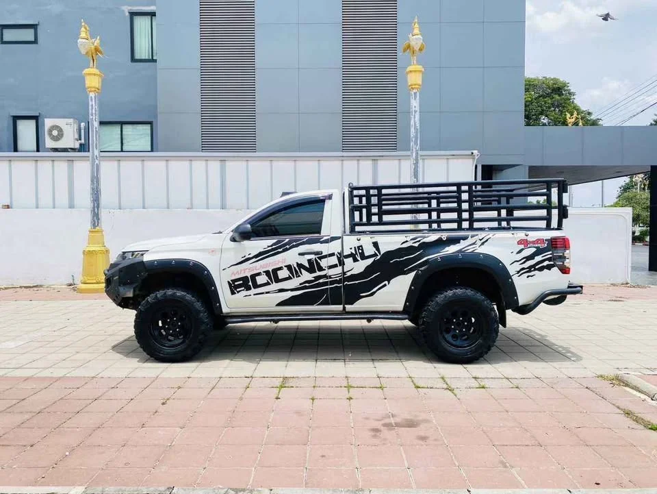 2021 Mitsubishi Triton V 2