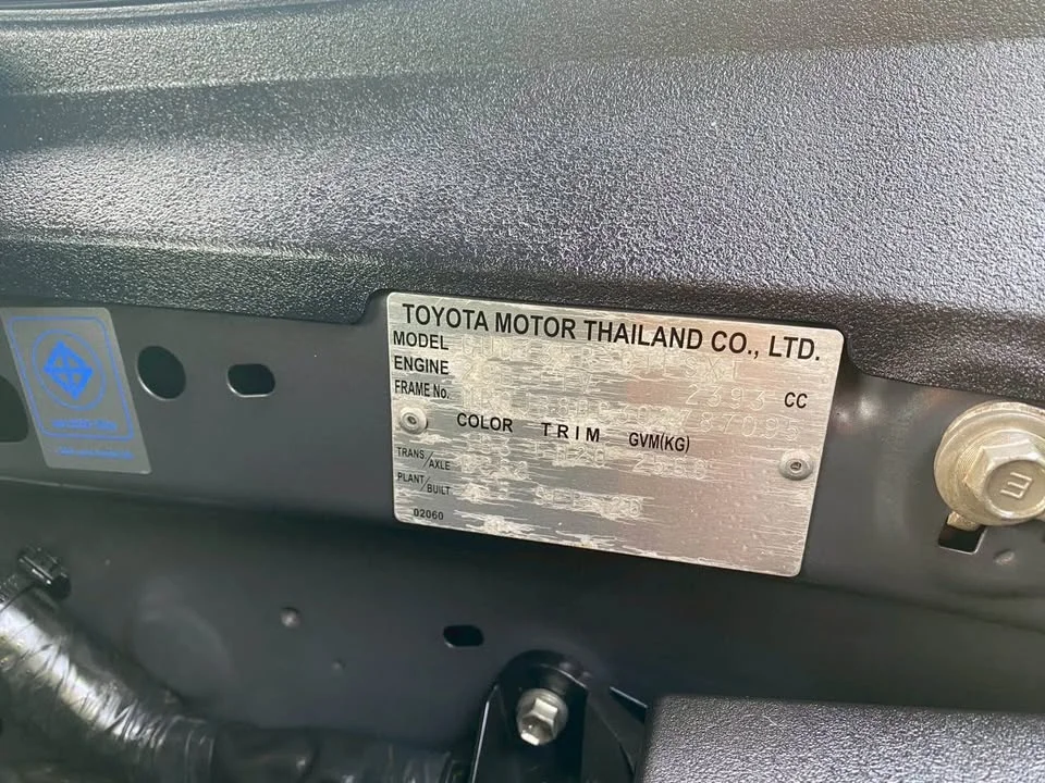 2020 Toyota Hilux VIII 2
