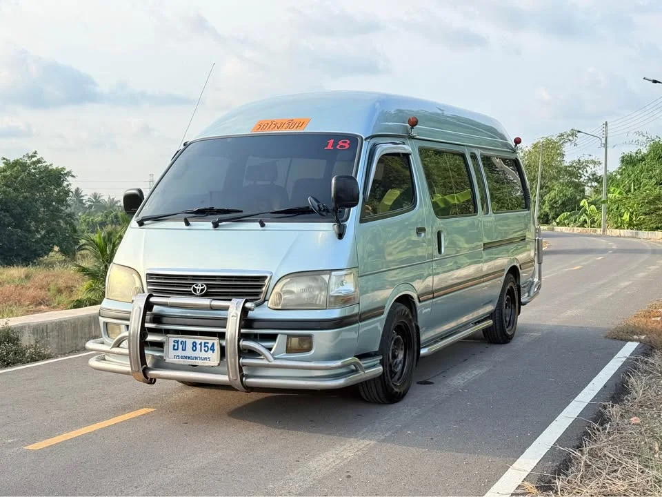 2004 Toyota Commuter IV (H100) 2