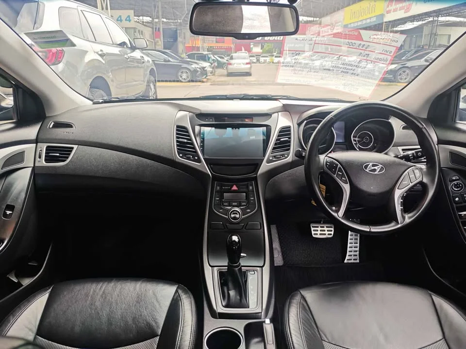 2017 Hyundai Elantra V 3