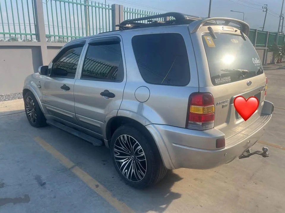 2004 Ford Escape I 2