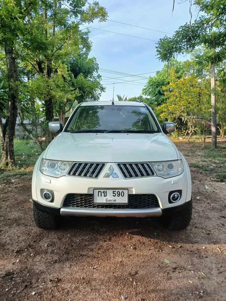 2011 Mitsubishi Pajero Sport II 2
