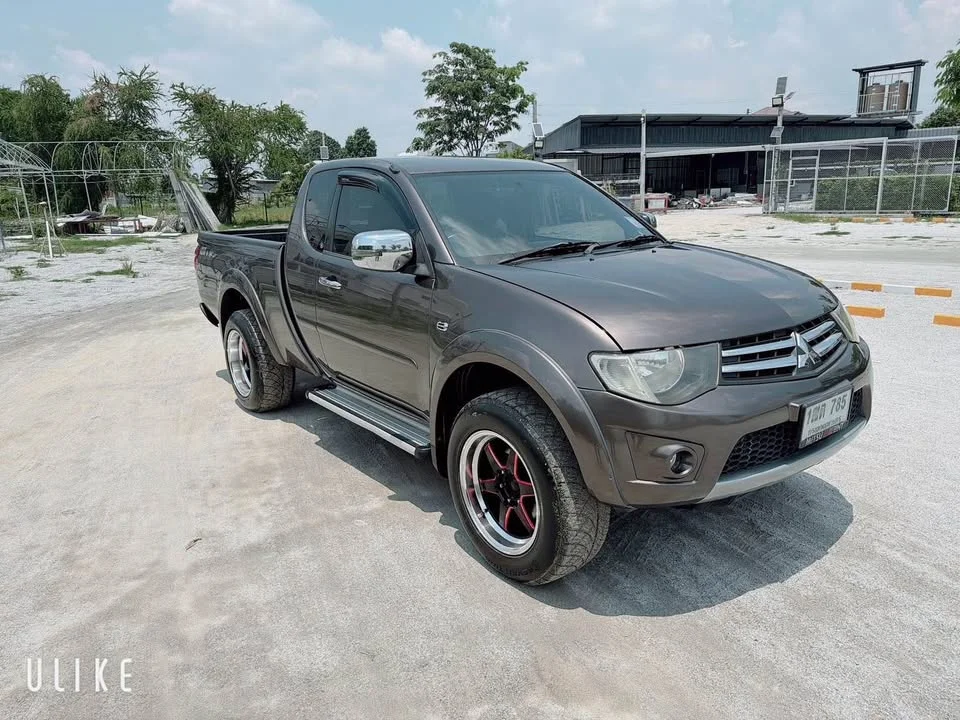 2014 Mitsubishi Triton IV 3