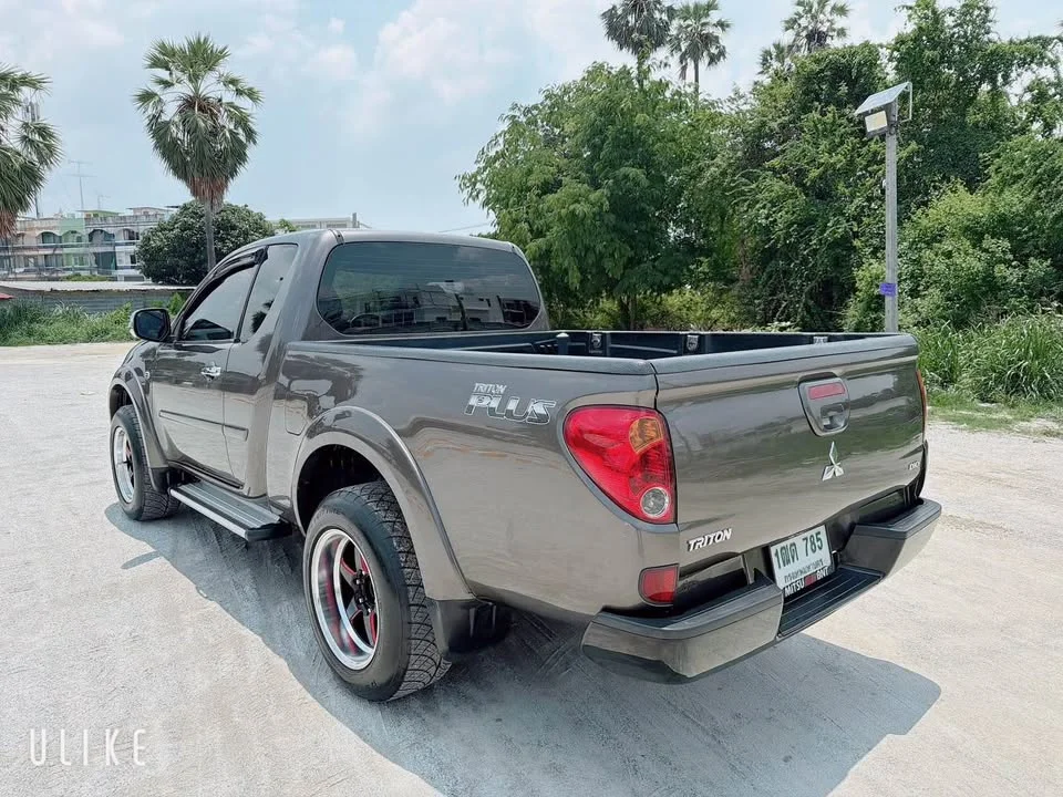 2014 Mitsubishi Triton IV 2
