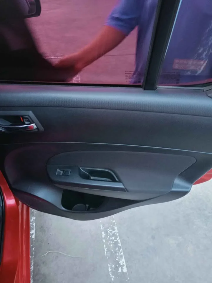 2014 Suzuki Swift II 2