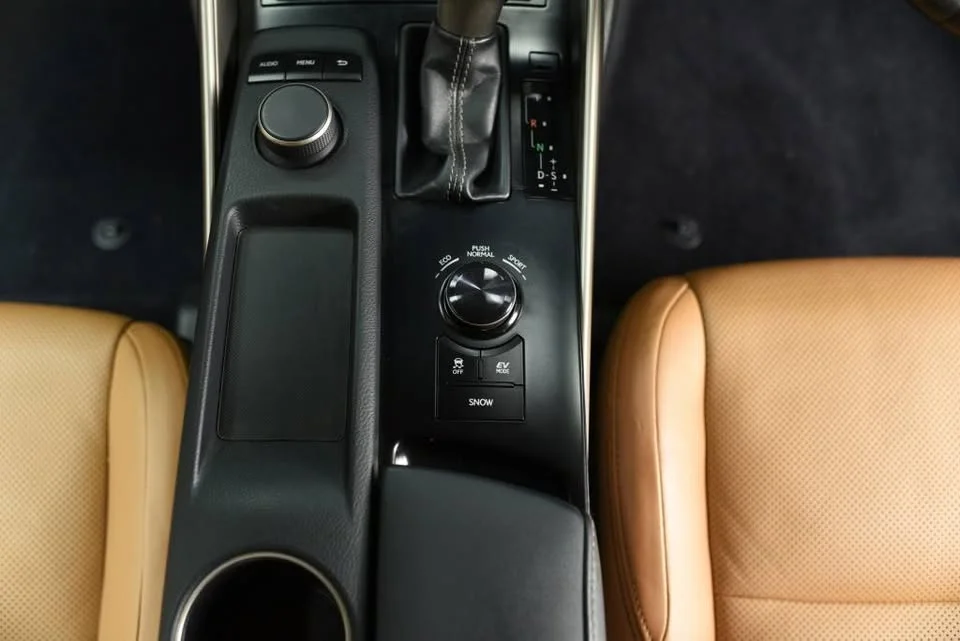 2016 Lexus IS III 3