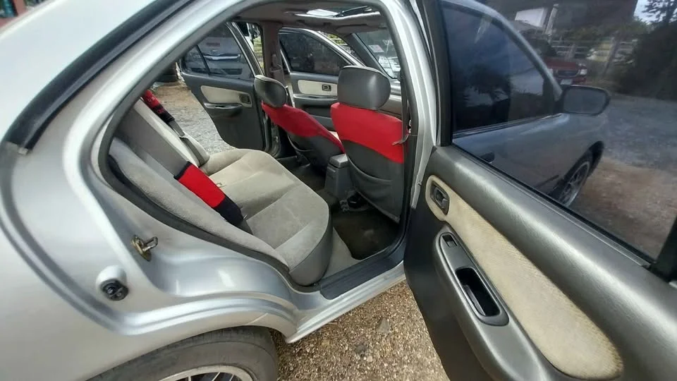 1995 Nissan Sunny IV 2