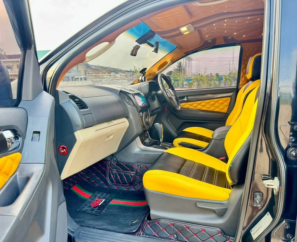 2014 Chevrolet Colorado II 2