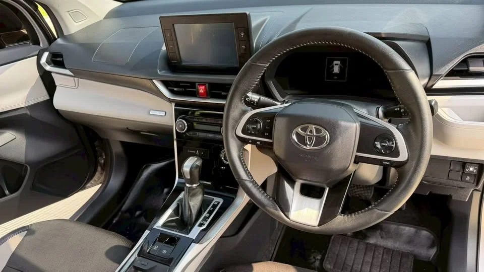 2023 Toyota Veloz III 3