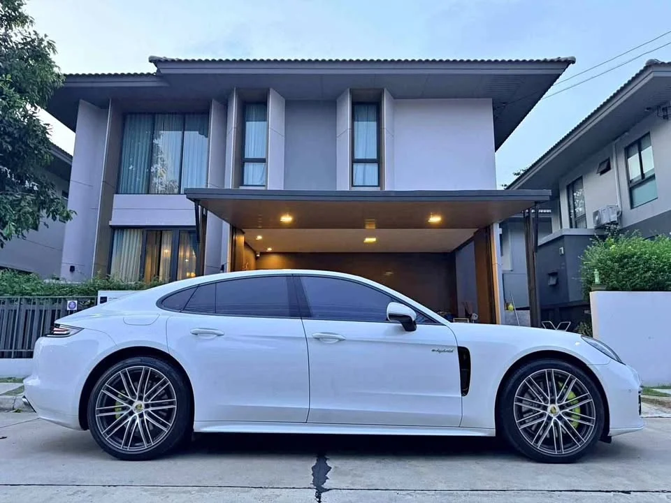2017 Porsche Panamera II 3