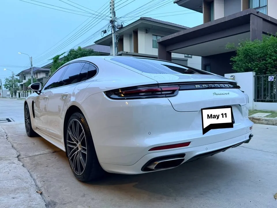 2017 Porsche Panamera II 2