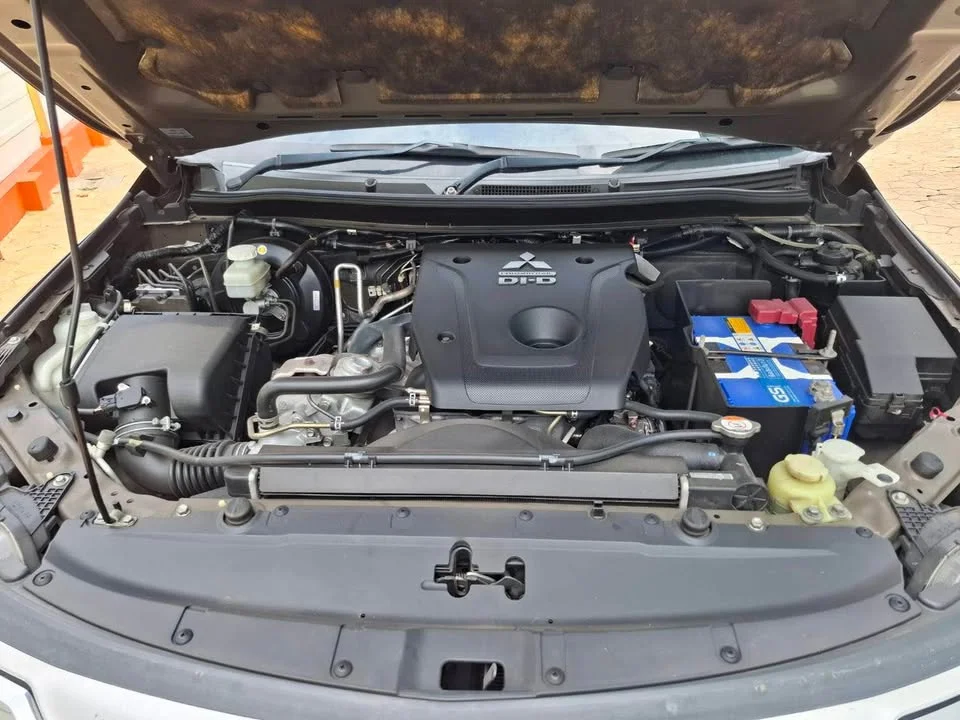 2017 Mitsubishi Pajero Sport III 2