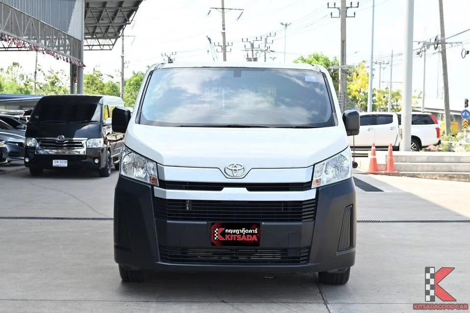 2022 Toyota HiAce VI (H300) 2