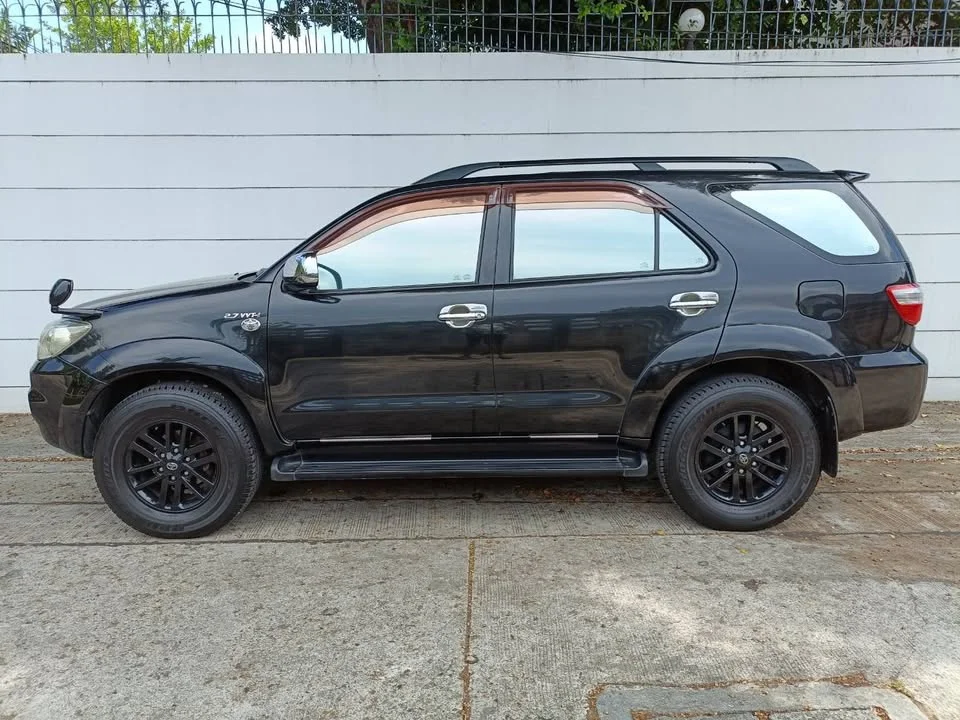 2009 Toyota Fortuner I 3