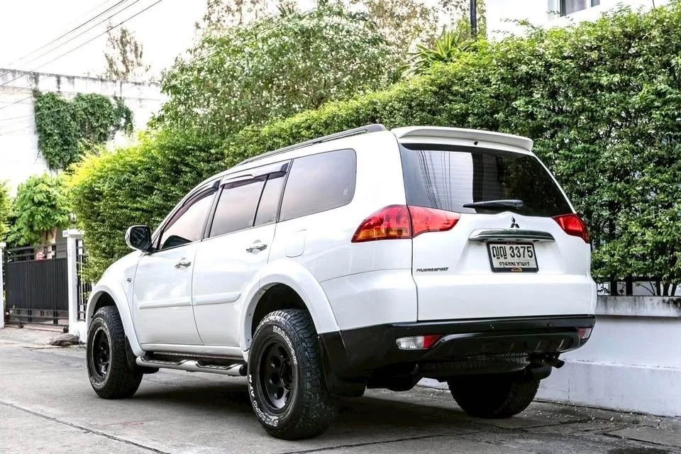 2011 Mitsubishi Pajero Sport II 3