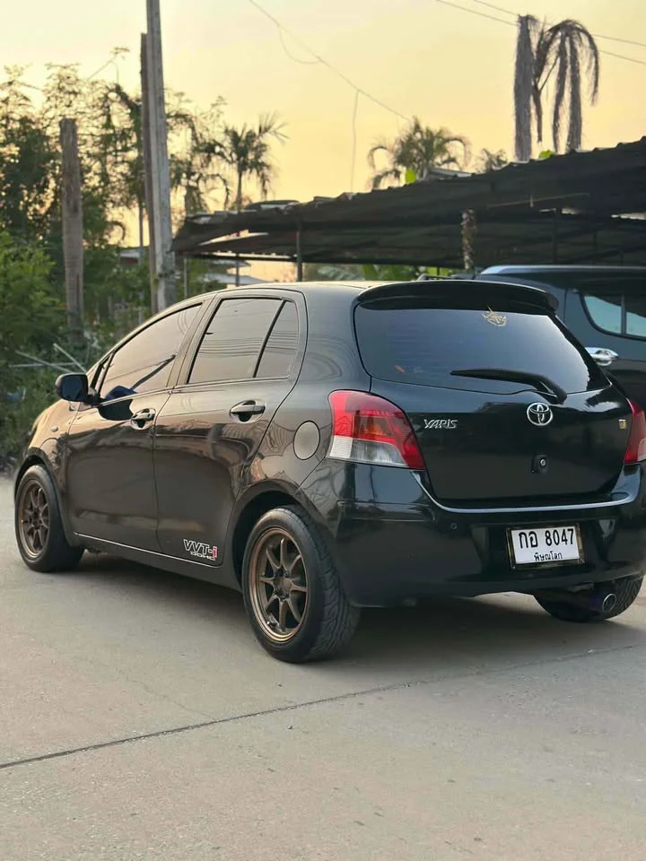 2009 Toyota Yaris II 2