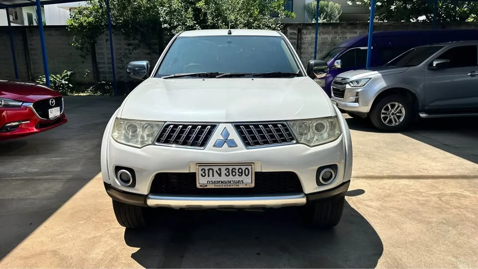 2012 Mitsubishi Pajero Sport II 3