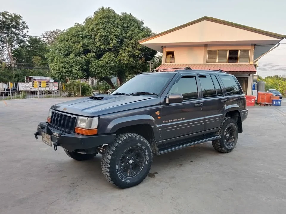 1997 Jeep Grand Cherokee ZJ 2