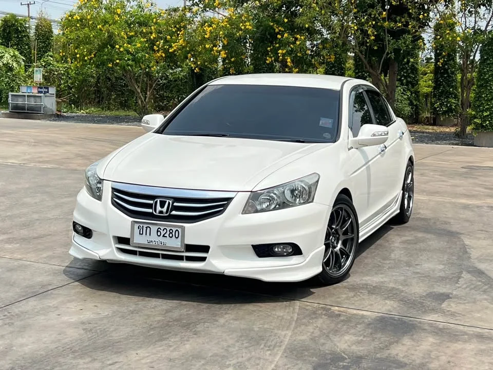 2012 Honda Accord VIII 3
