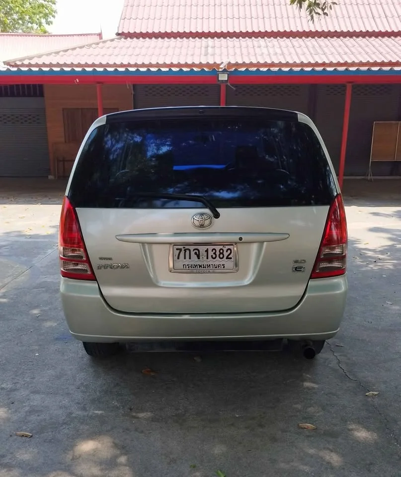 2009 Toyota Innova I 3