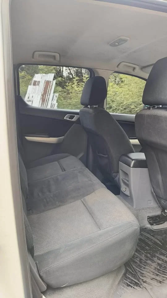 2013 Mazda BT-Series II 2