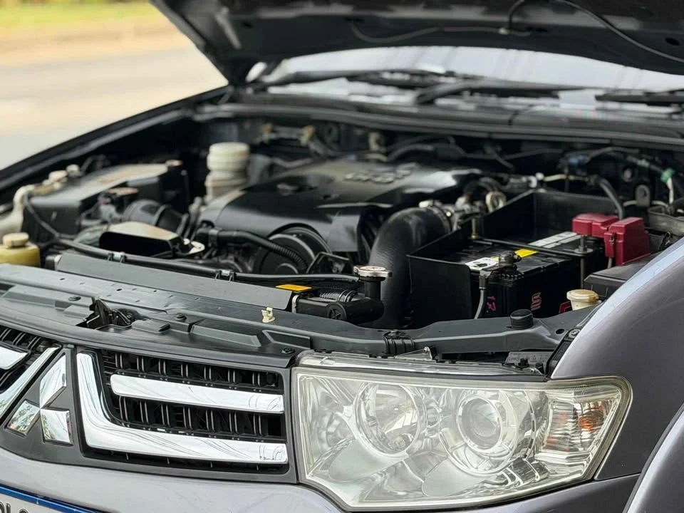 2014 Mitsubishi Pajero Sport II 2