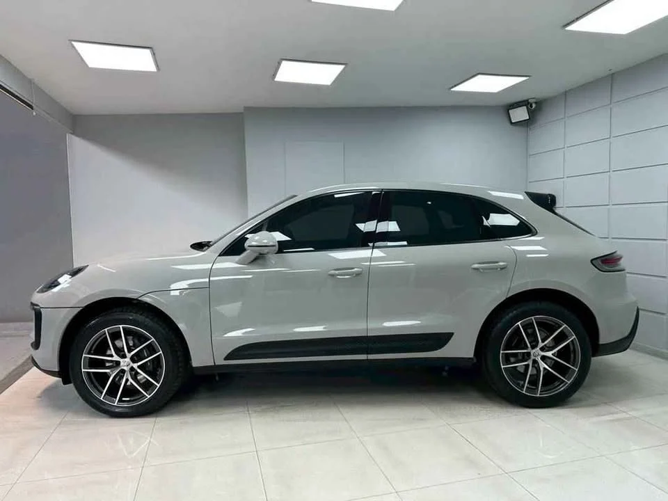 2023 Porsche Macan I 3