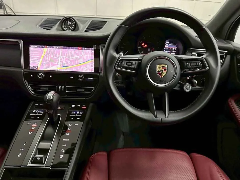 2023 Porsche Macan I 2