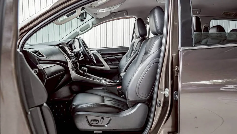 2016 Mitsubishi Pajero Sport III 2
