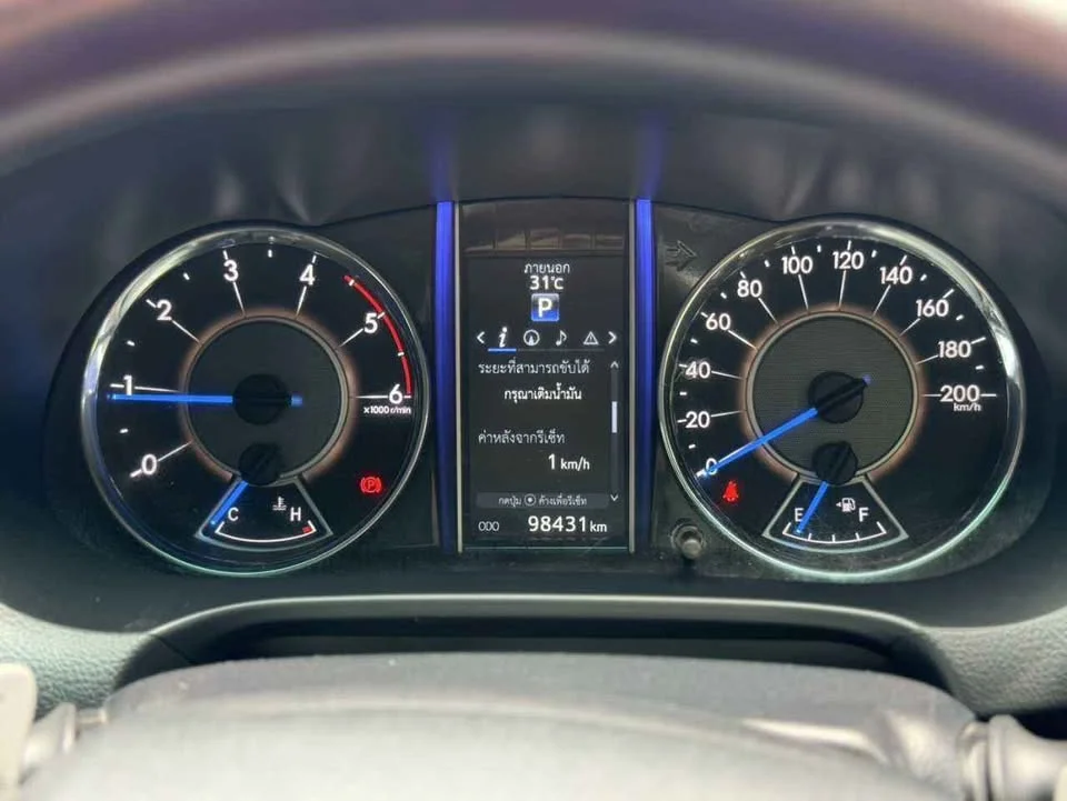 2017 Toyota Fortuner II 3