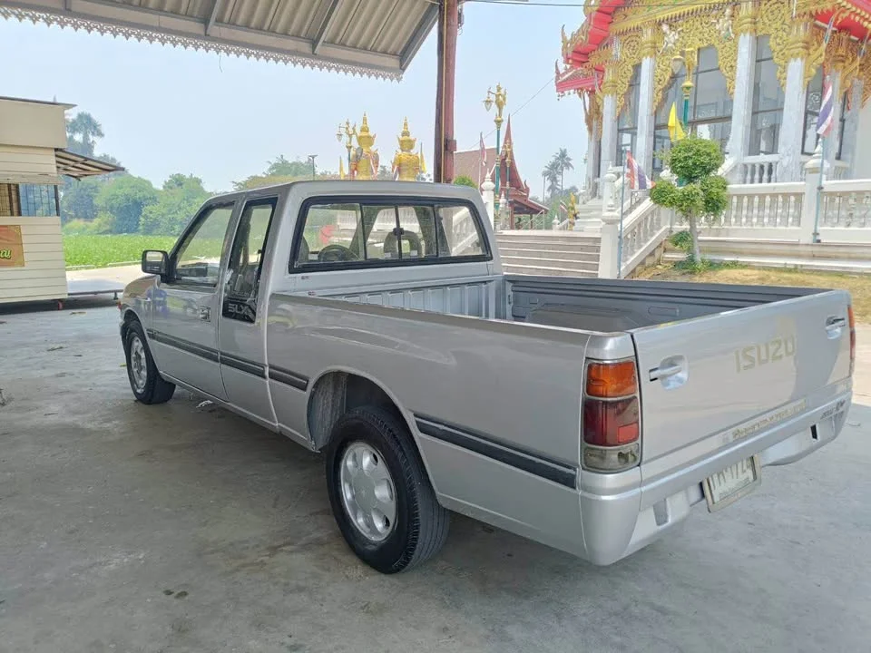 1994 Isuzu TFR III 2