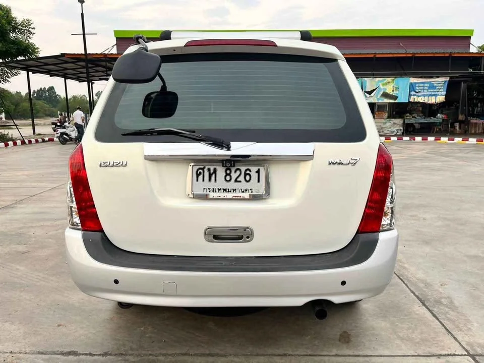 2005 Isuzu MU-7 2