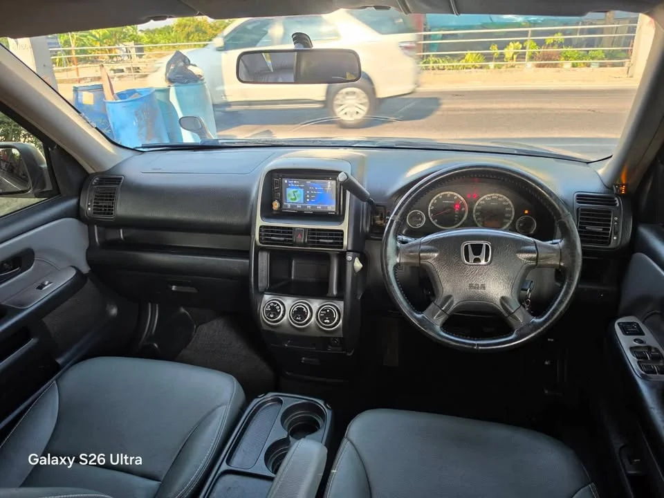 2003 Honda CR-V II 3