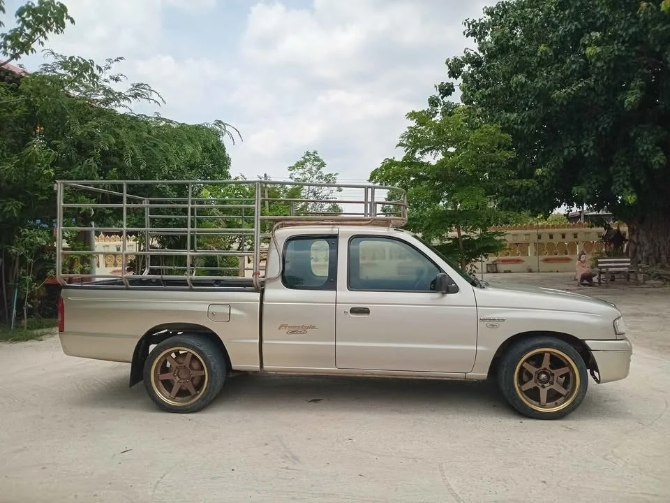 2005 Mazda 2500 Fighter V 3